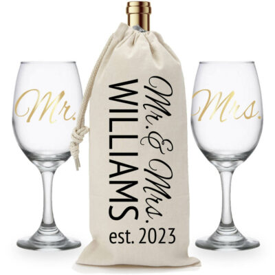 Mr. and Mrs. Wine Glass and Wine Bag Set